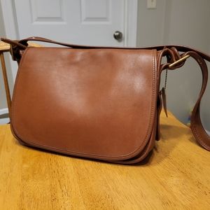 Vintage British Tan Coach Patricia's Legacy style 9951